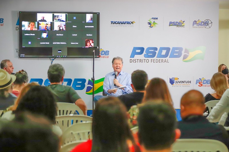 You are currently viewing ‘O PSDB é o partido que deu identidade ao país, diz Arthur Virgílio durante encontro em Brasília