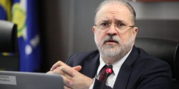 Aras diz não ter sido ‘convidado’ por Bolsonaro para vaga no STF