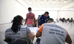 Leia mais sobre o artigo Governo inicia testagem de Covid-19 em trabalhadores para jogo entre Brasil e Uruguai