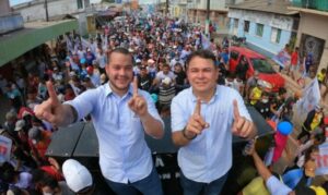 Read more about the article Adail Filho lança o primo Keitton Pinheiro como candidato à Prefeitura de Coari