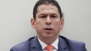 Marcelo Ramos chama Governo Federal de “negacionista econômico” e é criticado em rede social
