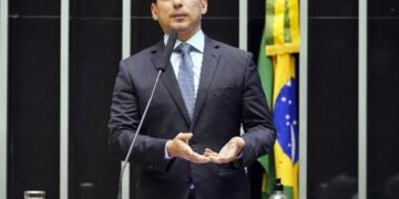Marcelo Ramos se torna primeiro amazonense a assumir presidência da Câmara