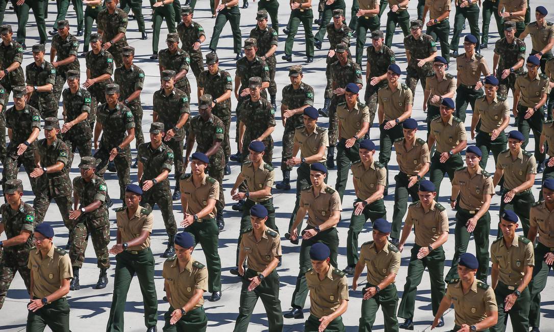 You are currently viewing Bolsonaro autoriza entrada de militares dos EUA no Brasil para treinamento com o Exército