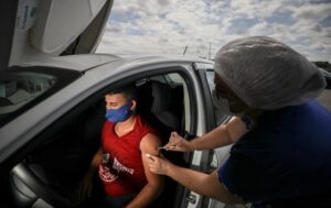Read more about the article Ministério da Saúde realiza “Mega Vacinação” contra a Covid-19 no Amazonas