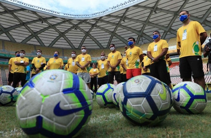 Você está visualizando atualmente ‘Gol do Brasil’: projeto em parceria com a CBF finaliza treinamento de professores da rede estadual