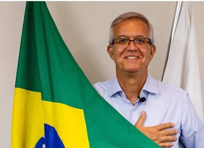 Indagado sobre a filiação de Bolsonaro ao PL, Romero Reis diz que segue com o presidente
