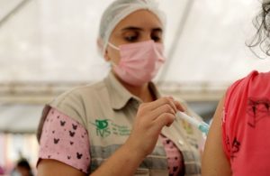 Read more about the article Carreta Vacina Amazonas alcança 3,7 mil doses aplicadas em cinco dias