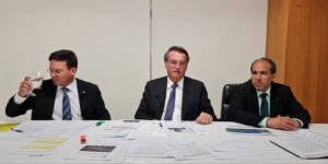 Read more about the article Em live, Bolsonaro chama Moro de ‘mentiroso deslavado’