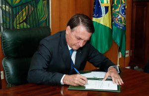 Read more about the article Zona Franca de Manaus | Polo de concentrados de bebidas sofre ameaça após Bolsonaro editar decreto