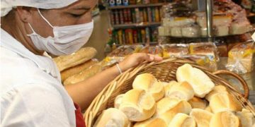 Alta do trigo faz preço do pão francês sofrer reajuste de até 25% em Manaus