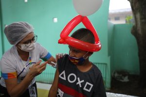 Leia mais sobre o artigo Com quase 31 mil doses de vacina pediátrica distribuídas, imunização de crianças de 5 a 11 anos continua no Amazonas