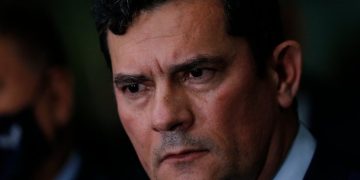 ‘Enfrentei bandidos perigosos, e a família Bolsonaro é irrelevante’, diz Moro