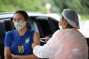Leia mais sobre o artigo Opinião | Um ano após início da vacinação, Amazonas já aplicou mais de 5,7 milhões de doses