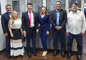 Read more about the article OAB-AM nomeia advogado Carlos Santiago para Comissão de Combate à Corrupção Eleitoral
