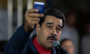 Read more about the article Confrontos entre Farc e ELN deixam dezenas de mortos; Maduro não intervém