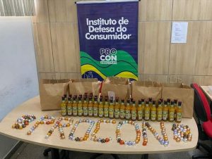 Read more about the article Procon-AM apreende produtos irregulares em quiosque no aeroporto de Manaus