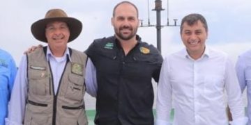 Opinião | Wilson Lima, Eduardo Bolsonaro e Ministro do Turismo entregam obras no interior do Amazonas