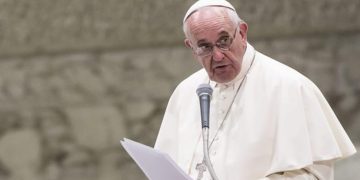 Guerra na Ucrânia: papa vai à embaixada da Rússia no Vaticano