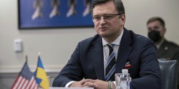Chanceler ucraniano prevê fim da guerra em até três semanas