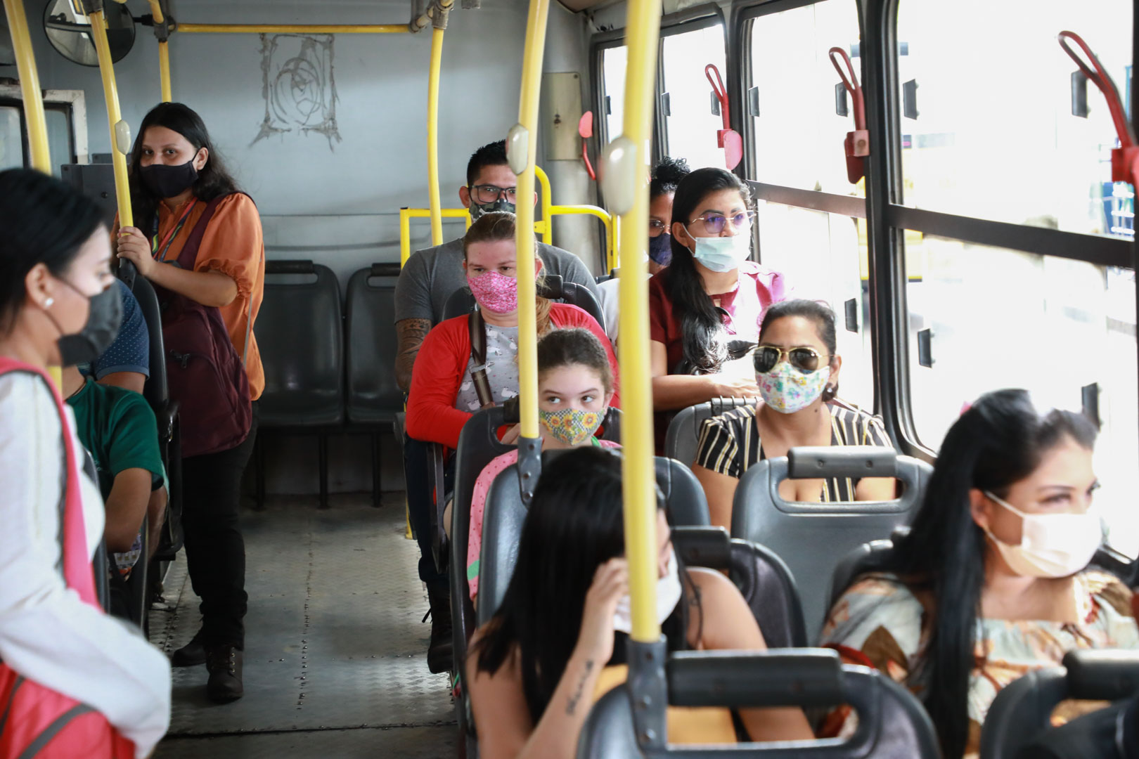 You are currently viewing Prefeitura alerta quanto à obrigação do uso de máscara no transporte de Manaus