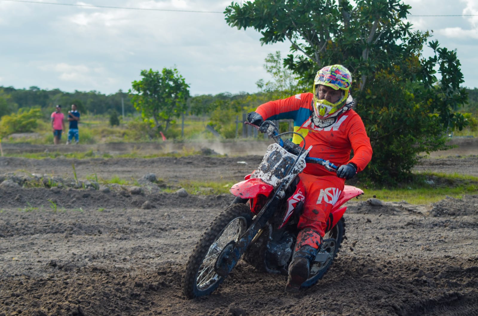 You are currently viewing Projeto de Lei incentiva a prática de motocross em Manaus