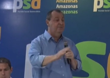 You are currently viewing “Eu tenho o apoio de todos os prefeitos do Amazonas”, afirma Omar Aziz