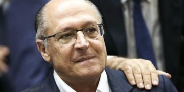 Alckmin sela filiação ao PSB para ser vice de Lula nas eleições