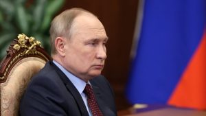 Leia mais sobre o artigo Putin diz que sanções do Ocidente contra Rússia são como uma “declaração de guerra”