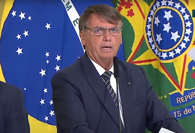 You are currently viewing Bolsonaro diz que atual cobrança do ICMS “é um crime”