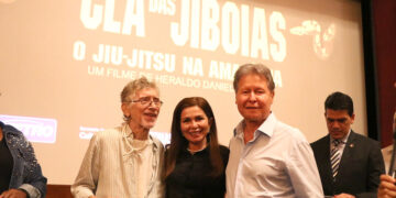Arthur Virgílio prestigia lançamento de documentário que resgata história do jiu-jitsu no Amazonas