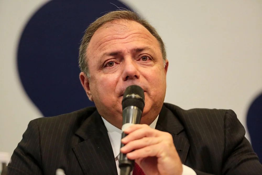 You are currently viewing Ex-ministro da Saúde, Eduardo Pazuello se filia ao PL para disputar vaga na Câmara pelo RJ