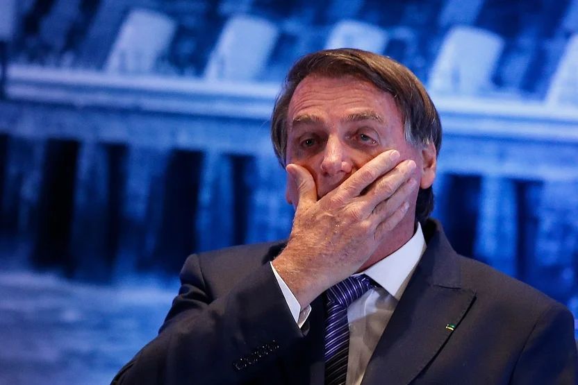 You are currently viewing Reprovação à gestão de Bolsonaro na pandemia cai, diz Datafolha