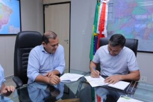Leia mais sobre o artigo Wilson Lima assina convênio de R$ 11,2 milhões para recuperar sistema viário de Novo Aripuanã