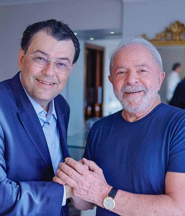 You are currently viewing Eduardo Braga discute problemas do Brasil em encontro com Lula