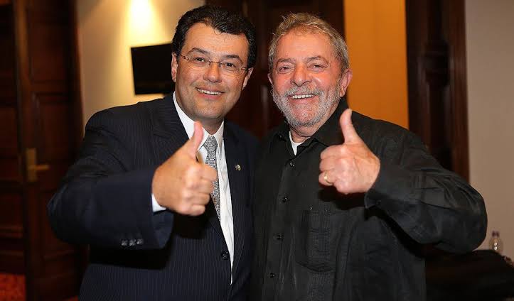 You are currently viewing Eduardo Braga tem encontro com Lula nesta segunda-feira