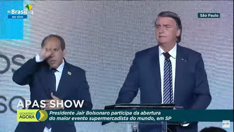 You are currently viewing Bolsonaro diz que foi ameaçado por deputado ‘gordinho’: “Se não arranjar ministério, nada passa”