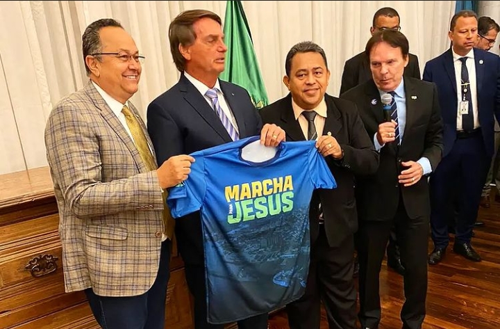 You are currently viewing Em encontro com Bolsonaro, Silas Câmara anuncia data da Marcha para Jesus em Manaus