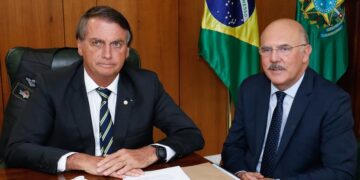 Cármen Lúcia pede que PGR opine sobre envolvimento de Bolsonaro em escândalo do MEC