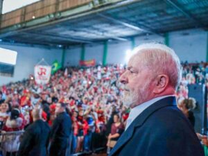 Read more about the article Lula diz que Bolsonaro perdeu o controle sobre a Petrobras
