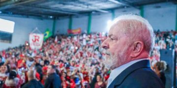 Lula diz que Bolsonaro perdeu o controle sobre a Petrobras