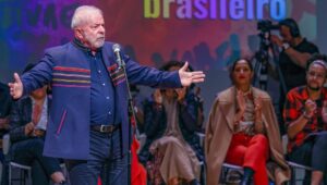 Leia mais sobre o artigo Bolsonaro “já sabe que vai perder”, diz Lula