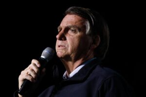Leia mais sobre o artigo ‘Briga estúpida’, diz Bolsonaro sobre morte de militante petista