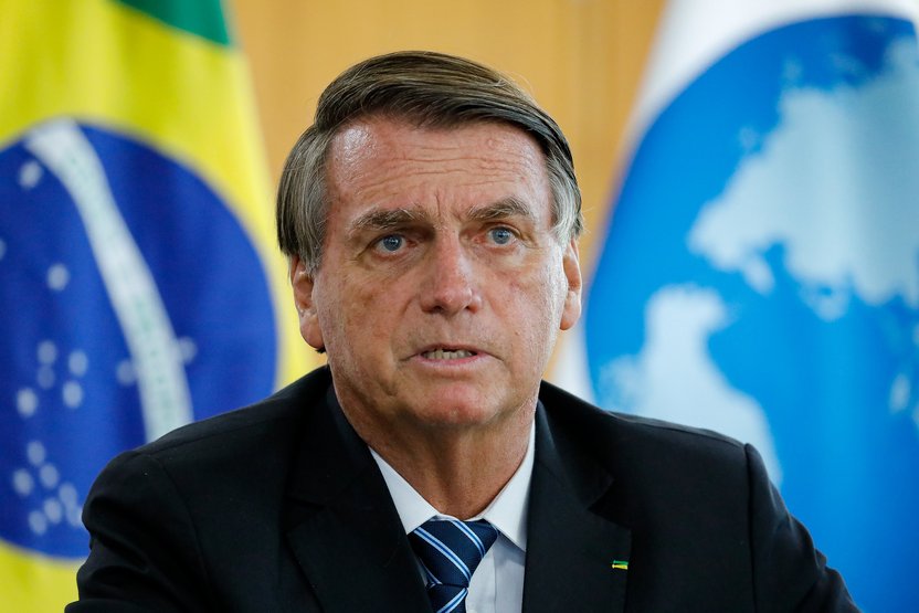 Você está visualizando atualmente Bolsonaro faz reunião com base parlamentar para cobrar empenho na campanha eleitoral