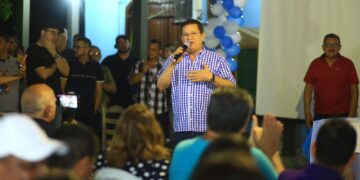 Em pré-campanha, Alfredo Nascimento participa de evento em Presidente Figueiredo