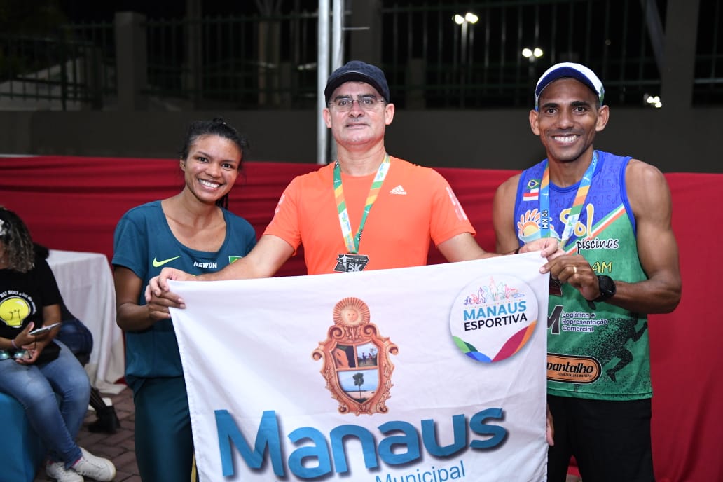 Você está visualizando atualmente Em Boa Vista, prefeito David Almeida divulga Maratona de Manaus e destaca importância da transversalidade entre esporte e saúde