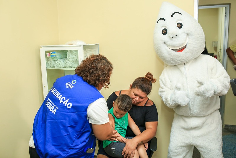 Você está visualizando atualmente Prefeitura de Manaus começa a vacinar crianças a partir de 3 anos contra a Covid-19