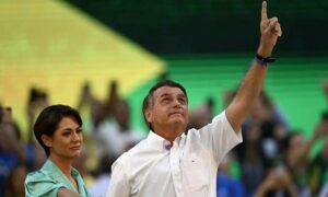 Read more about the article Opinião | Bolsonaro promove megaevento e confirma Braga Netto como vice