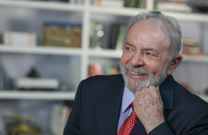 Você está visualizando atualmente Lula chama Bolsonaro de “troglodita”