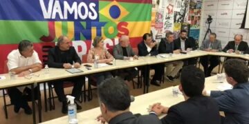Caciques do MDB em 11 estados selam acordo para apoiar Lula no 1º turno