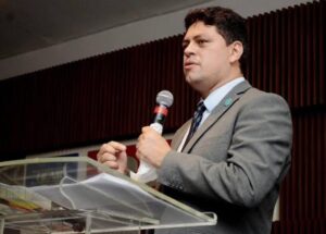 Leia mais sobre o artigo Marcelo Amil participa de debate com outros pré-candidatos a governadores do Psol